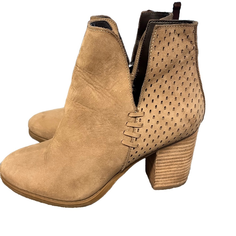 Steve Madden Tan SHEPP Suede Ankle Boots Sz 9.5 V Notch Cut-Out Western - Picture 5 of 10